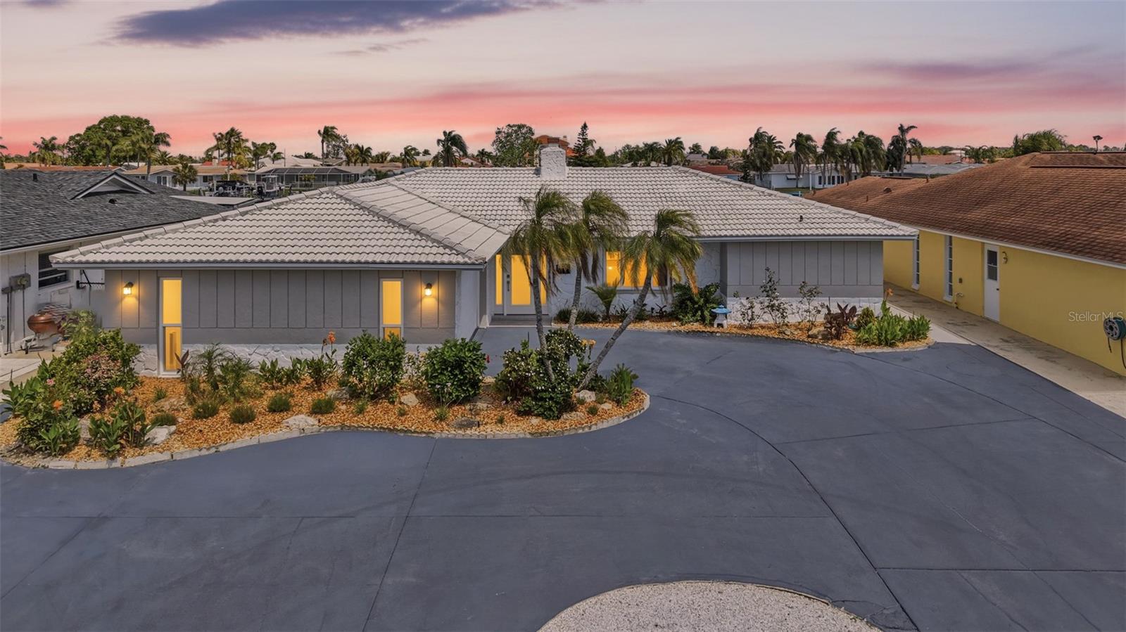 Image 2 of 36 For 5040 Galleon Court