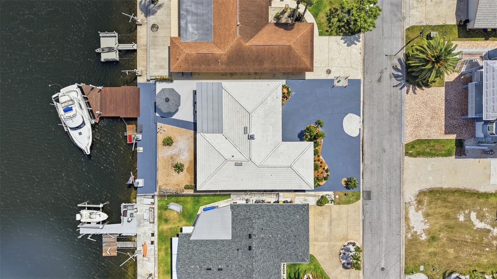 Image 29 of 36 For 5040 Galleon Court