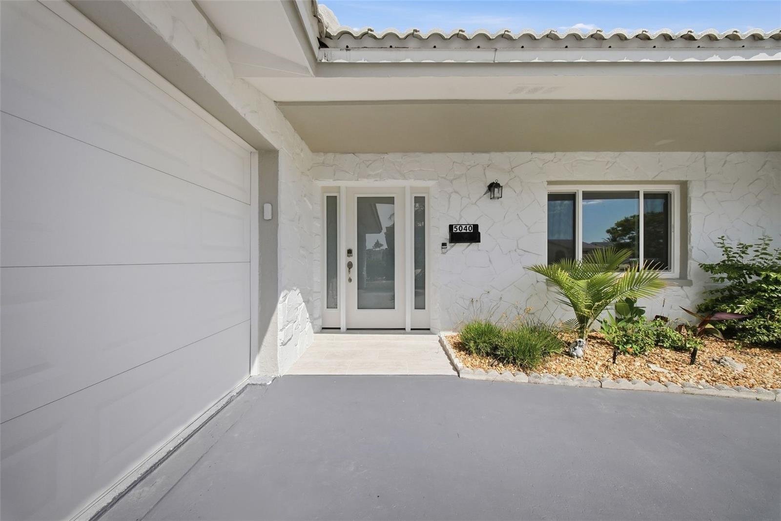 Image 3 of 36 For 5040 Galleon Court