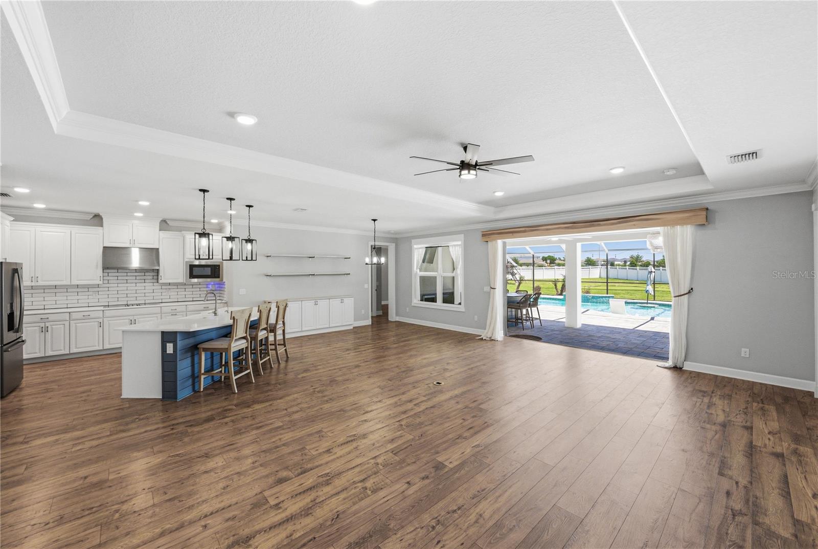 Image 11 of 99 For 6883 Bradbury Circle