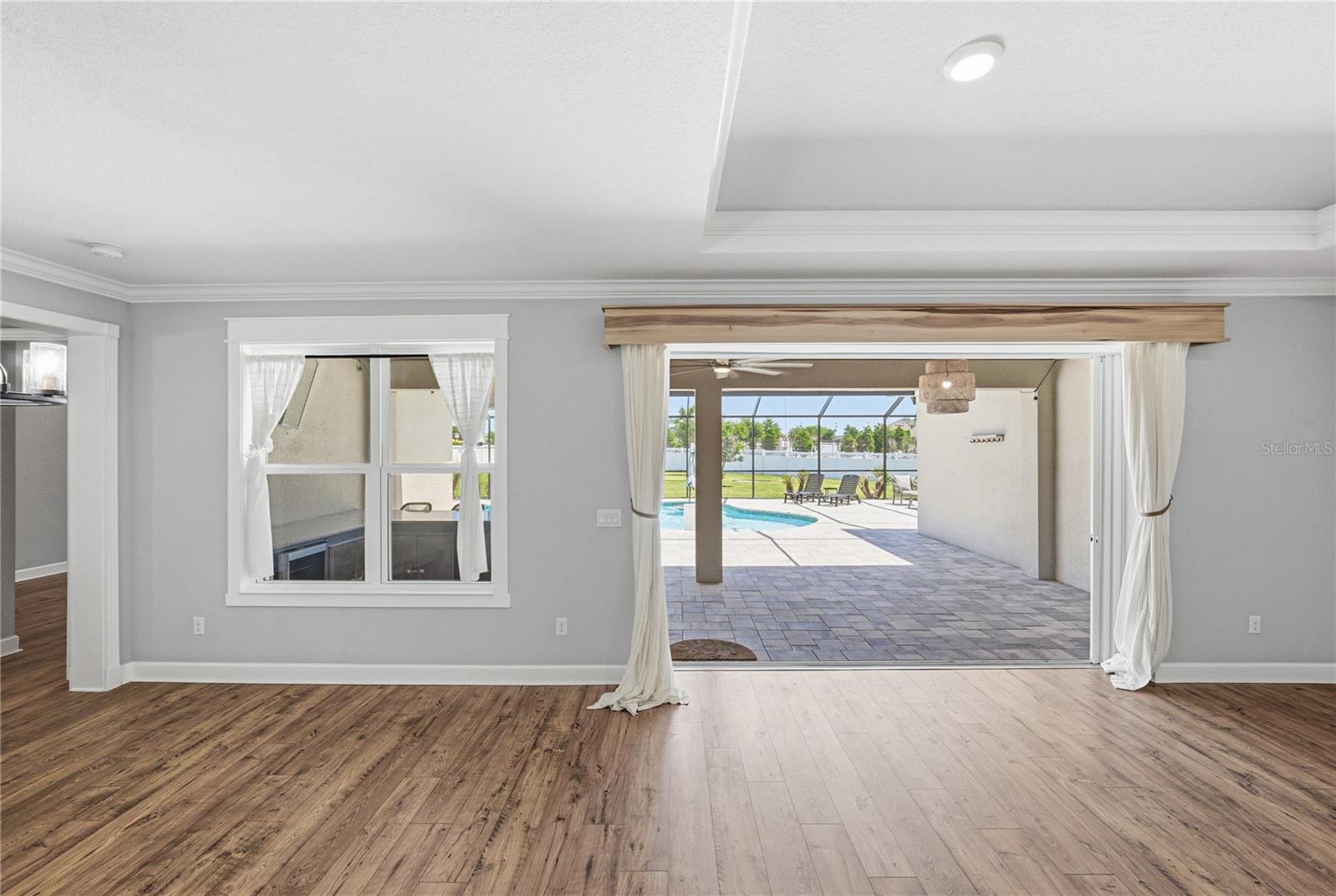 Image 12 of 99 For 6883 Bradbury Circle