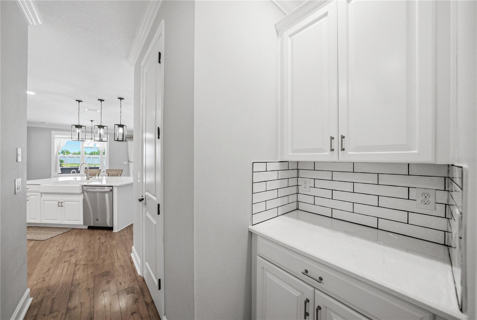 Image 23 of 99 For 6883 Bradbury Circle