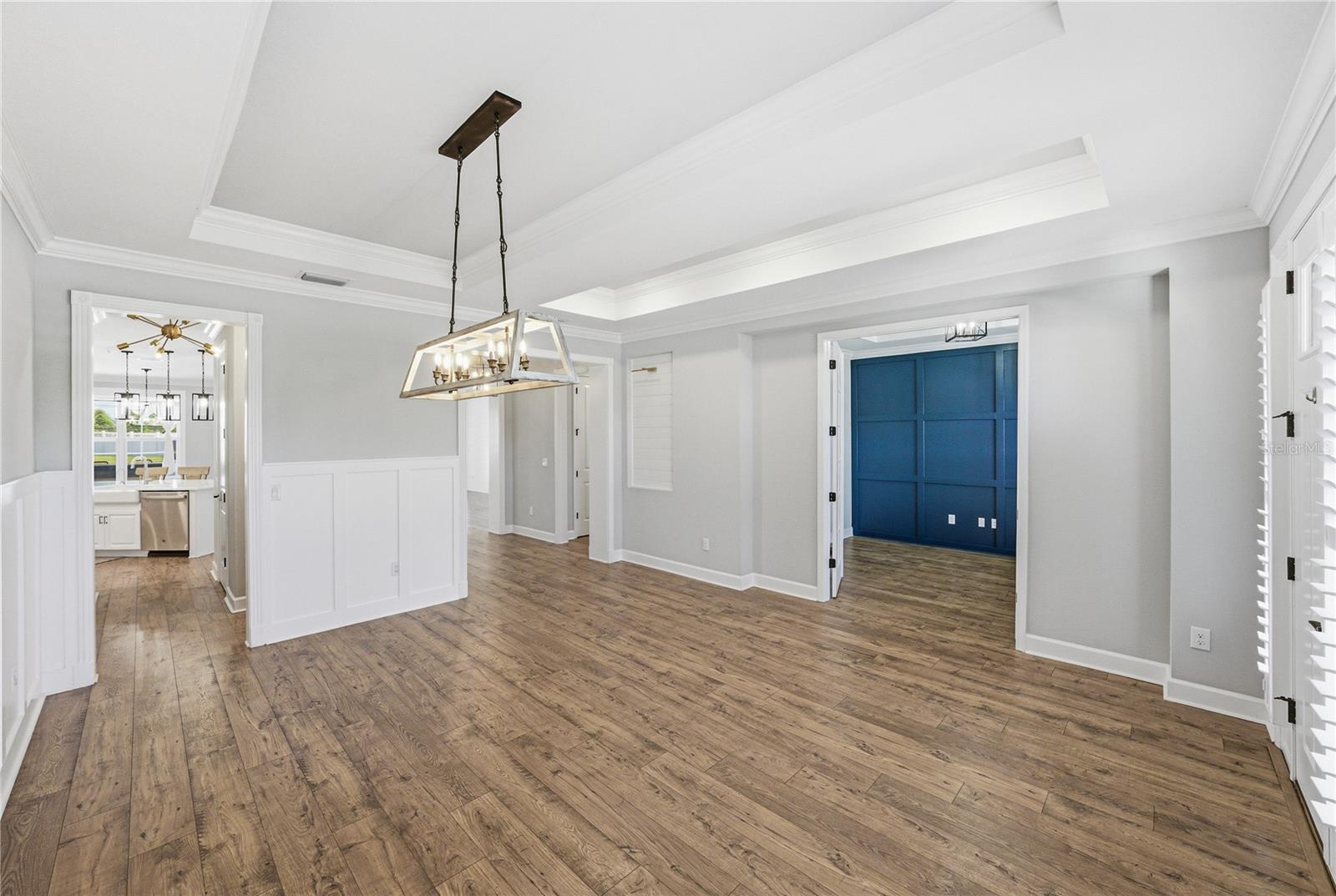 Image 33 of 99 For 6883 Bradbury Circle