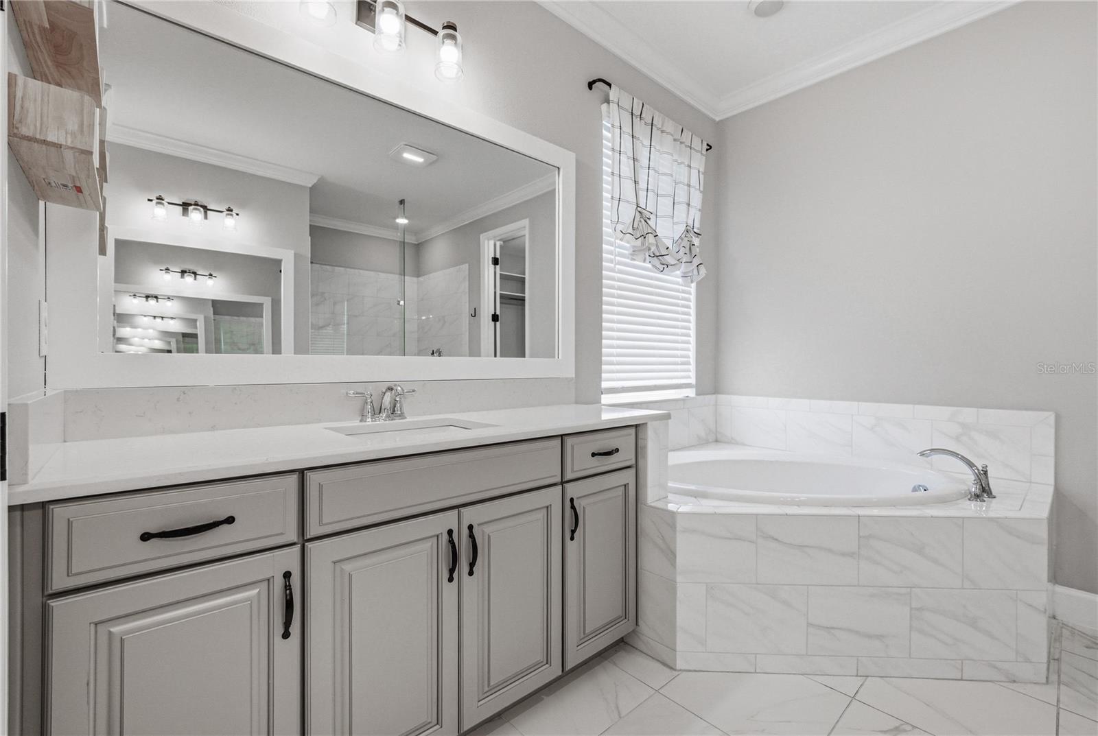 Image 42 of 99 For 6883 Bradbury Circle