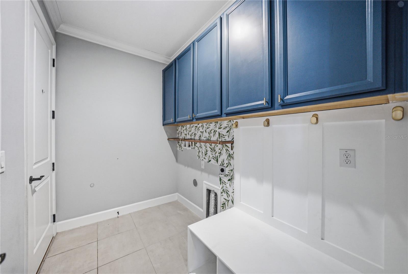 Image 61 of 99 For 6883 Bradbury Circle