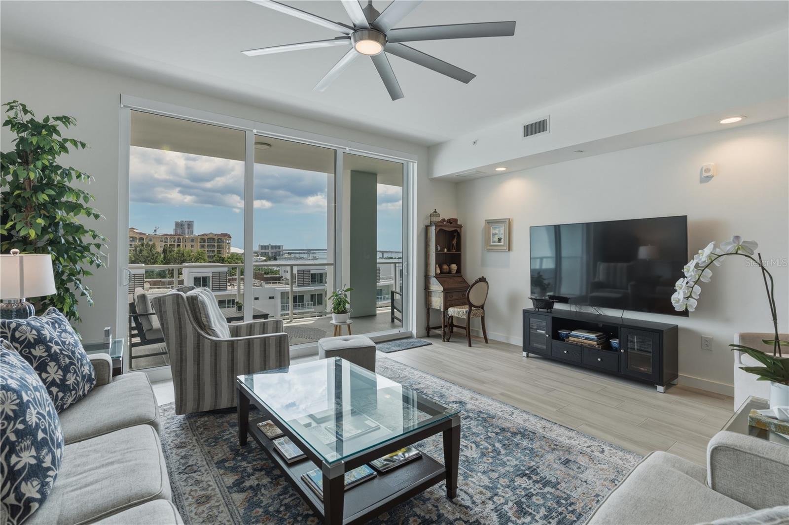 Image 13 of 34 For 920 Osceola Avenue 603