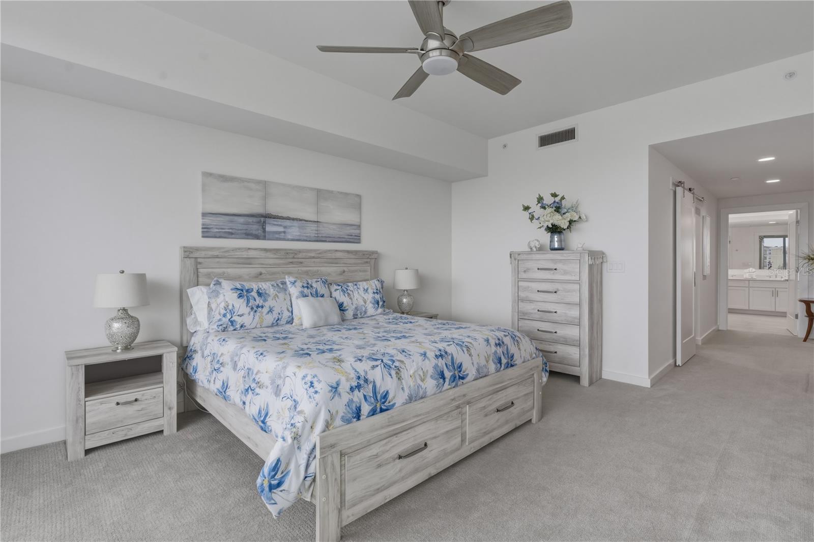 Image 17 of 34 For 920 Osceola Avenue 603