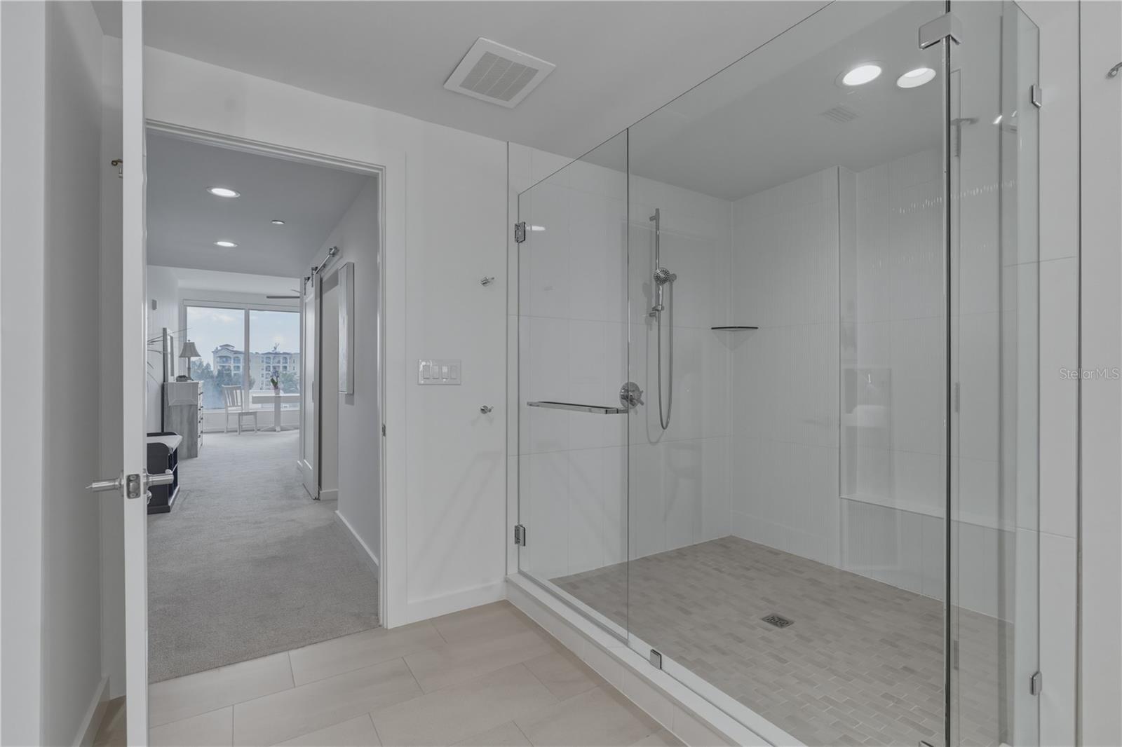 Image 18 of 34 For 920 Osceola Avenue 603