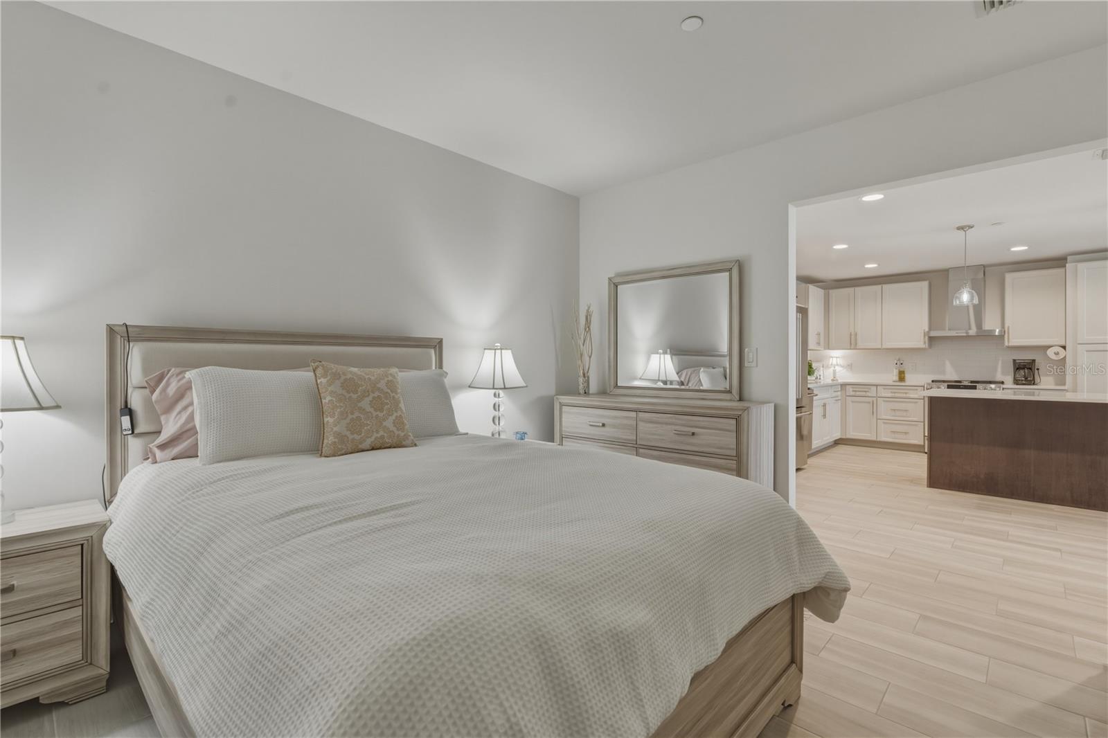 Image 27 of 34 For 920 Osceola Avenue 603
