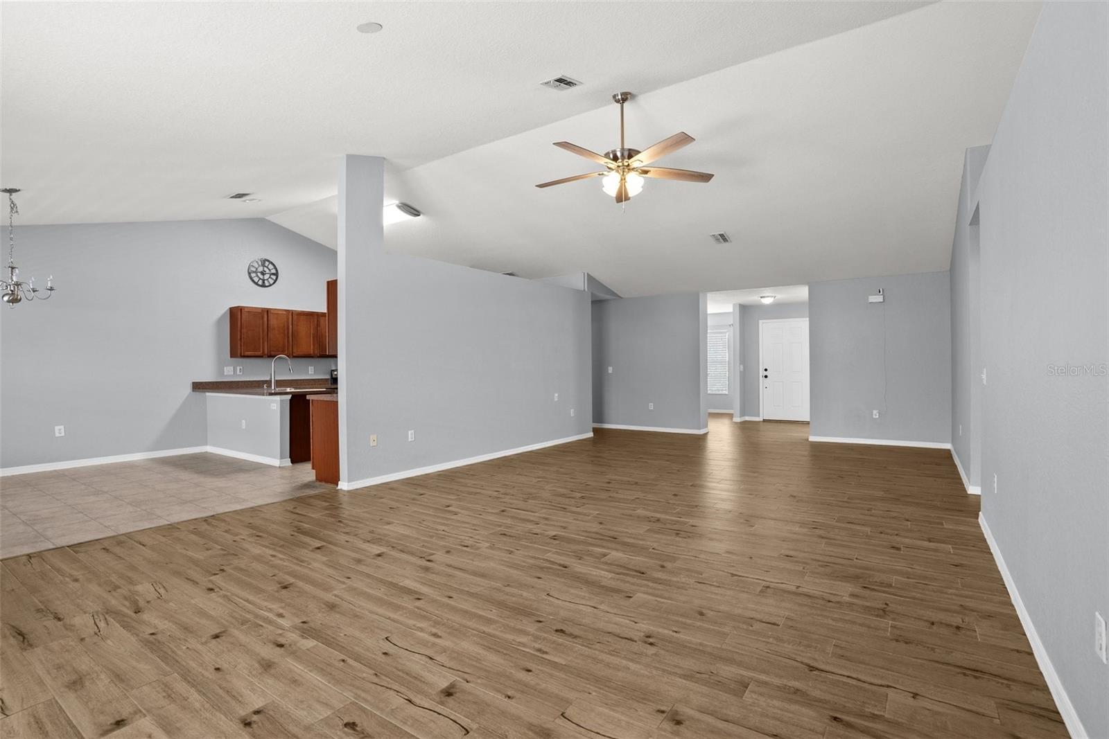 Image 11 of 49 For 11366 Riddle Drive