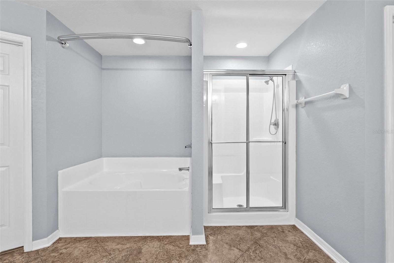 Image 27 of 49 For 11366 Riddle Drive