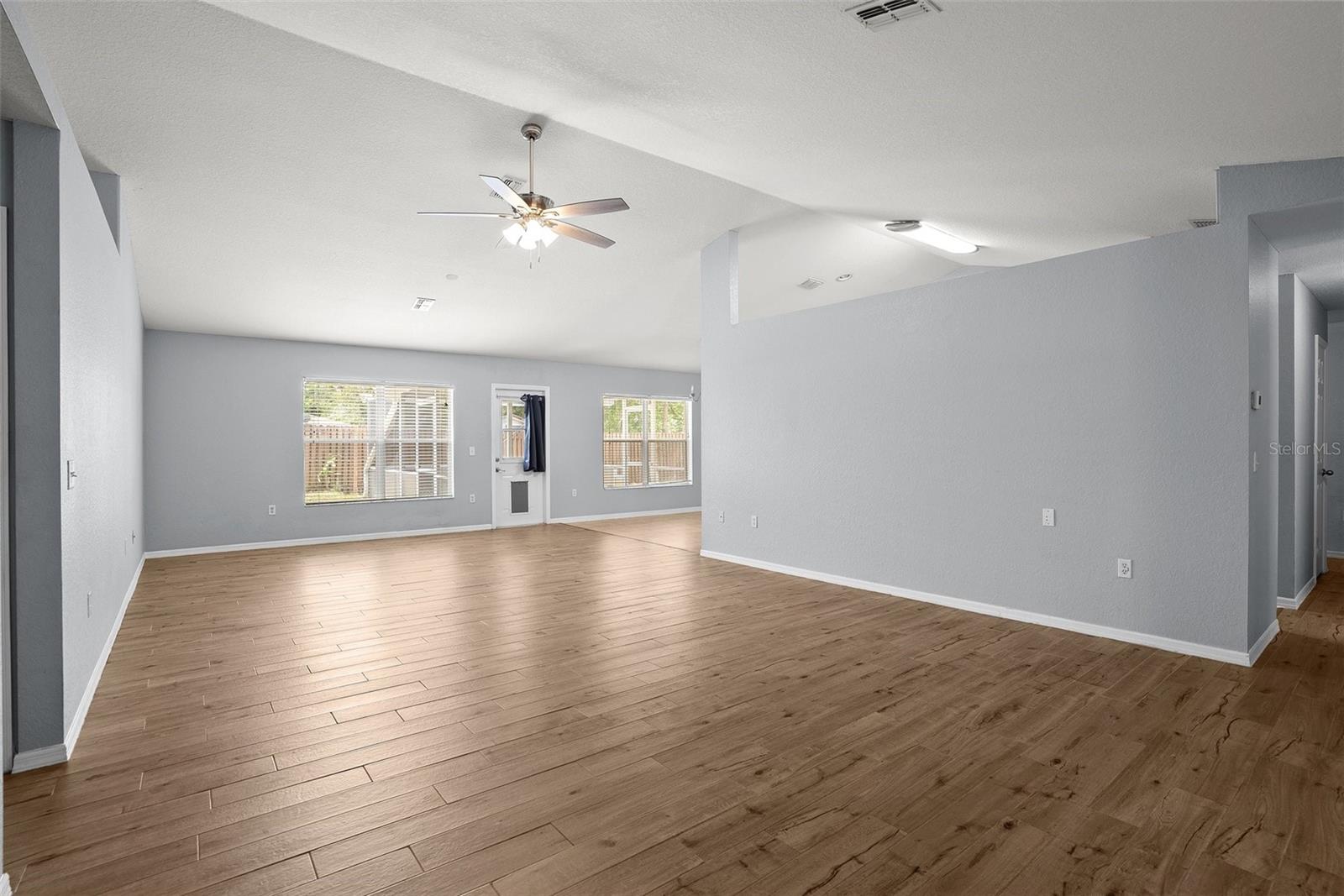 Image 9 of 49 For 11366 Riddle Drive