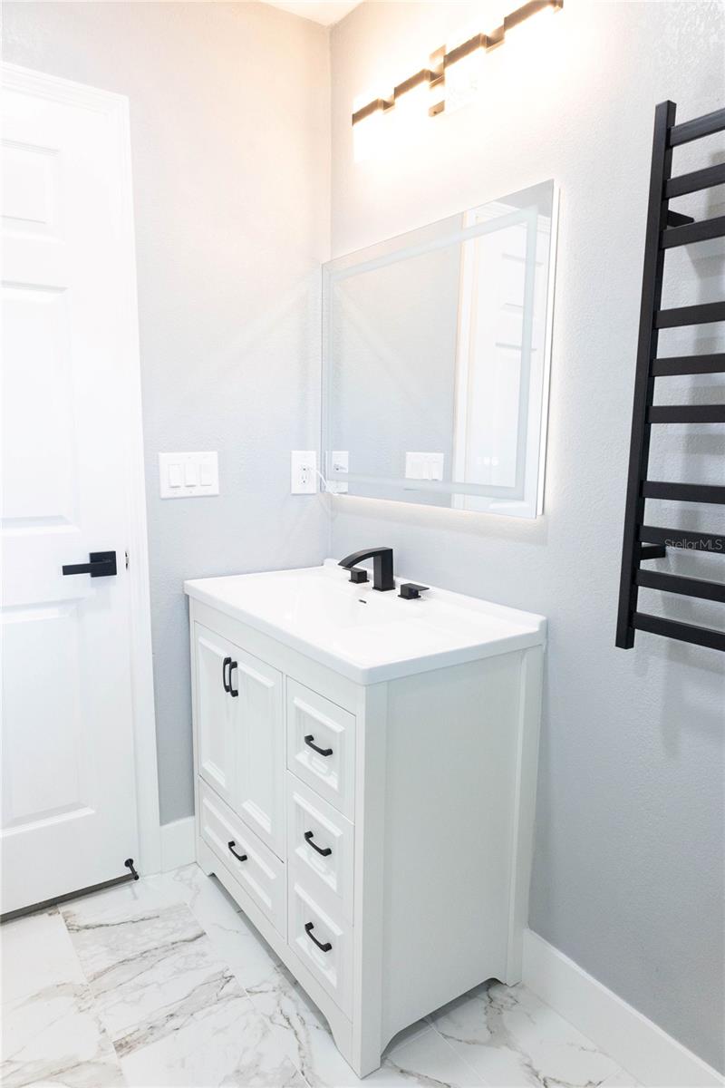 Image 15 of 25 For 2710 Cypress Street