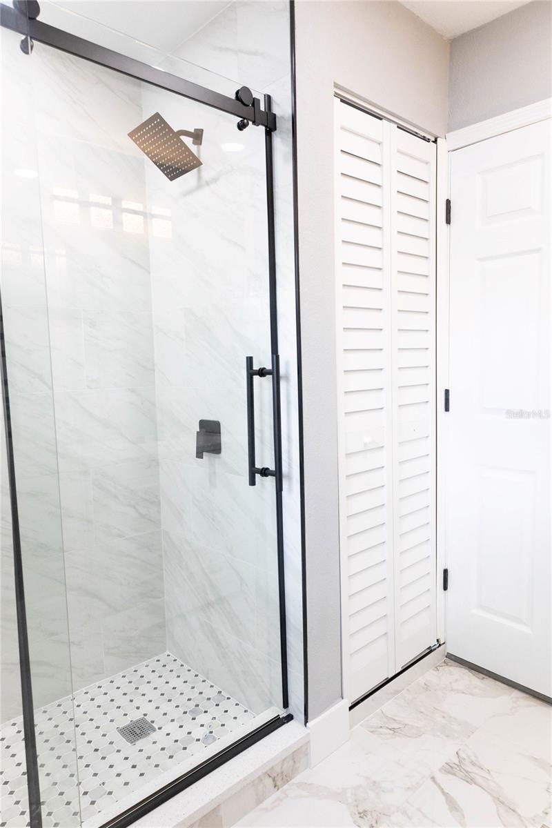 Image 16 of 25 For 2710 Cypress Street