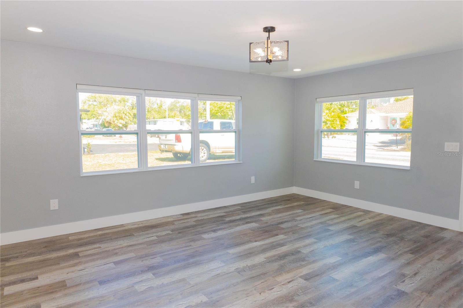 Image 8 of 25 For 2710 Cypress Street