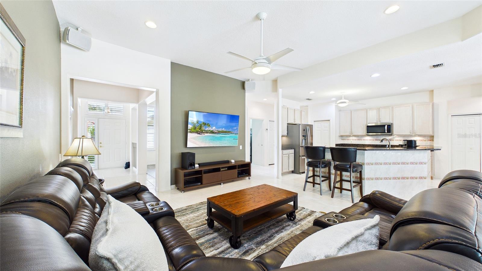 Image 10 of 37 For 2220 Elizabeth Way