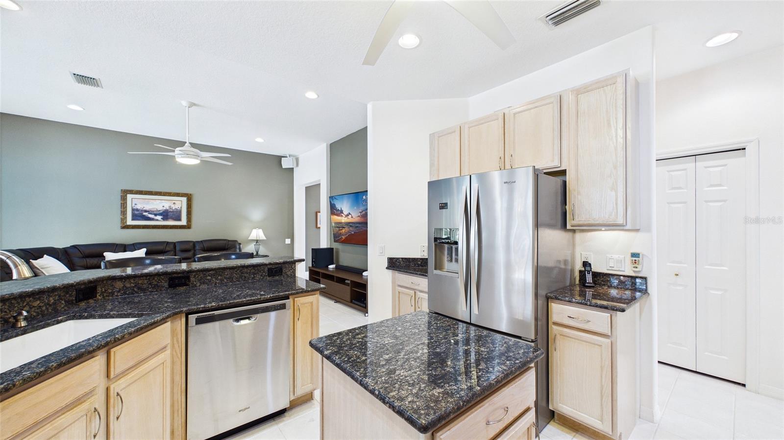 Image 15 of 37 For 2220 Elizabeth Way