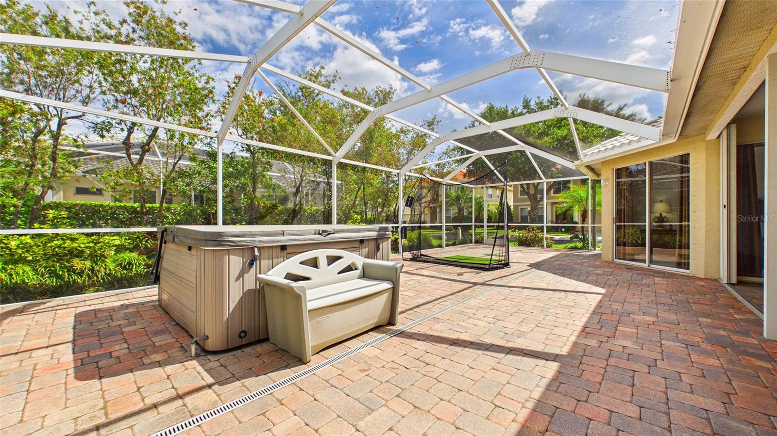 Image 36 of 37 For 2220 Elizabeth Way