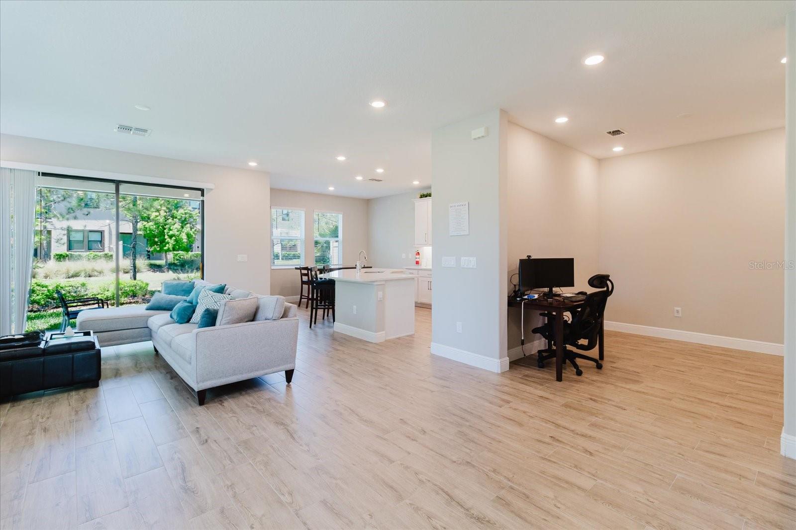 Image 13 of 53 For 4531 Almada Lane Se