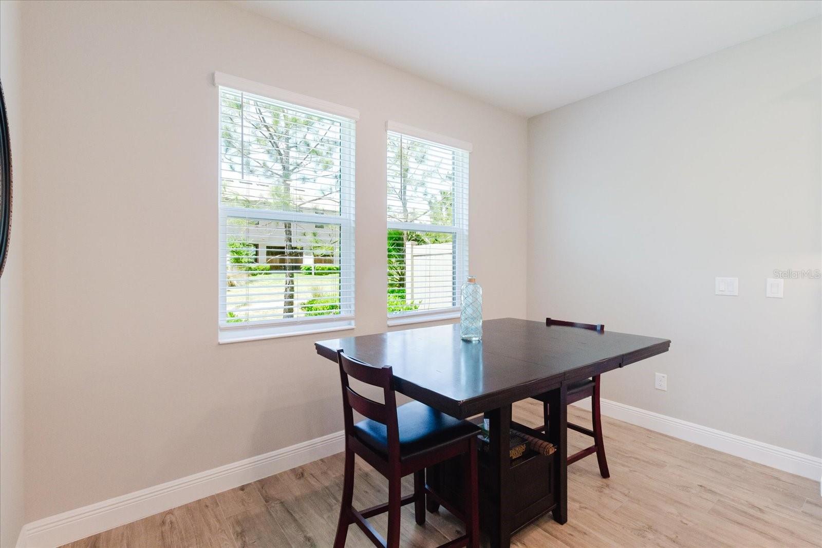 Image 22 of 53 For 4531 Almada Lane Se