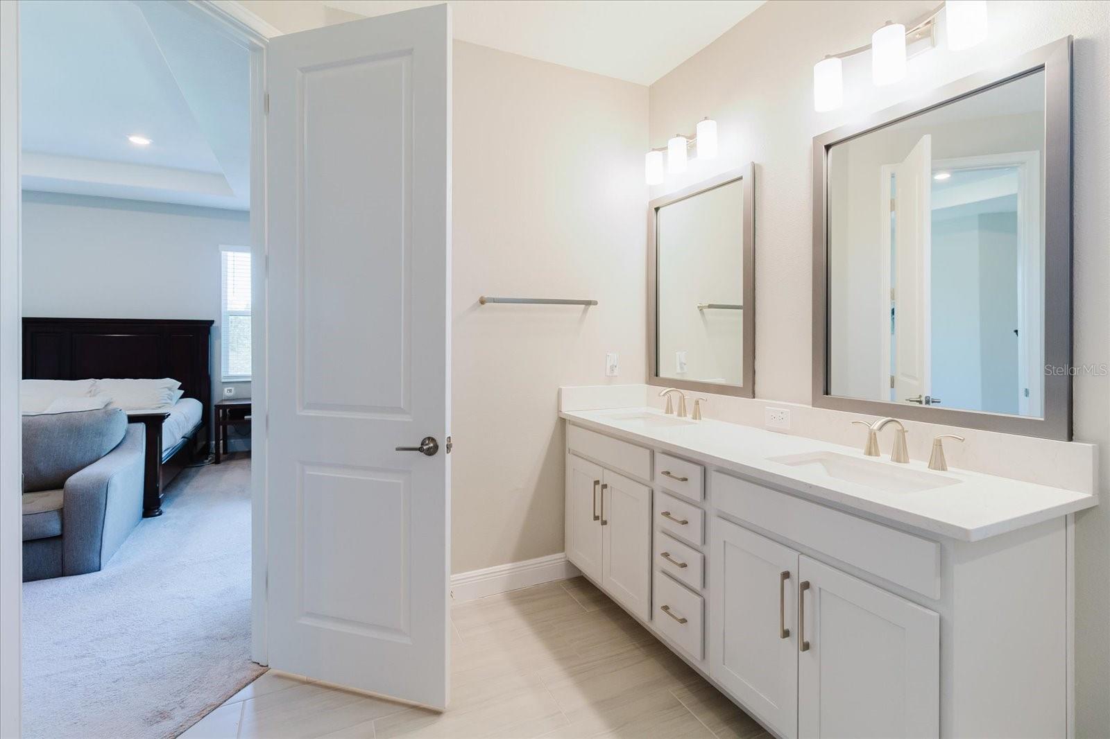 Image 32 of 53 For 4531 Almada Lane Se