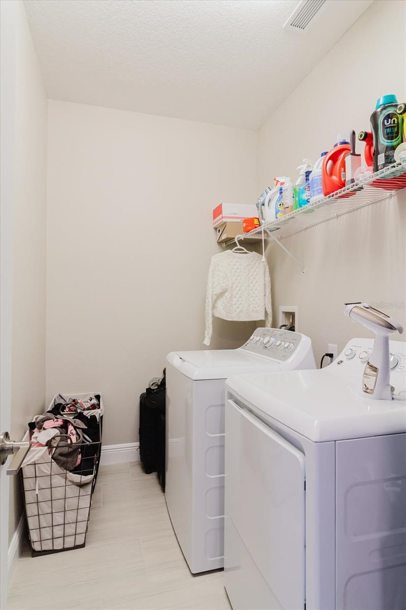 Image 36 of 53 For 4531 Almada Lane Se