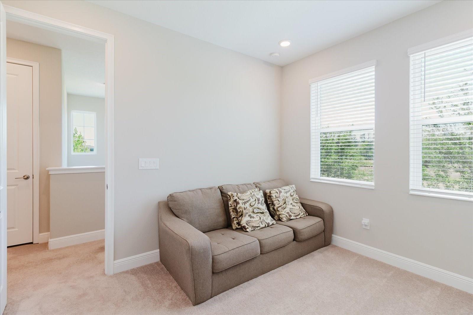 Image 40 of 53 For 4531 Almada Lane Se