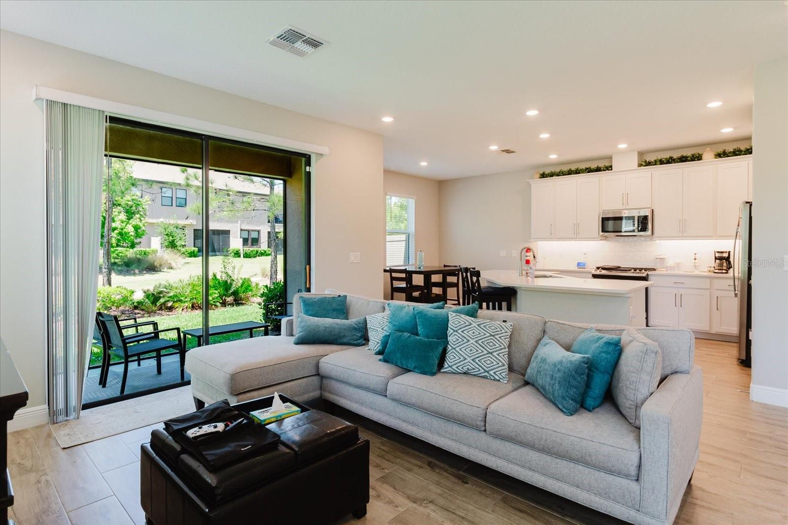 Image 9 of 53 For 4531 Almada Lane Se