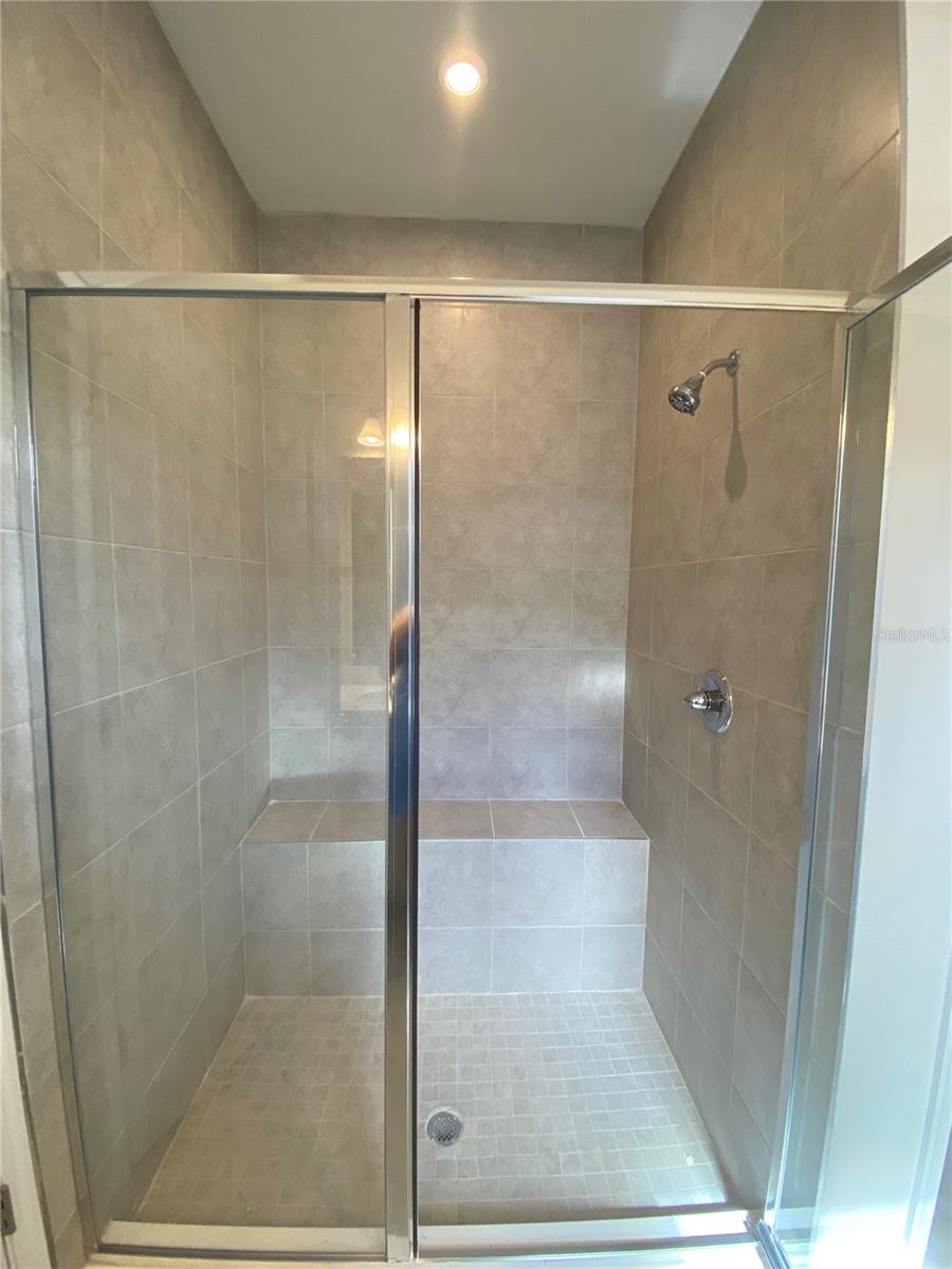 Image 19 of 36 For 18236 Hunters Meadow Walk