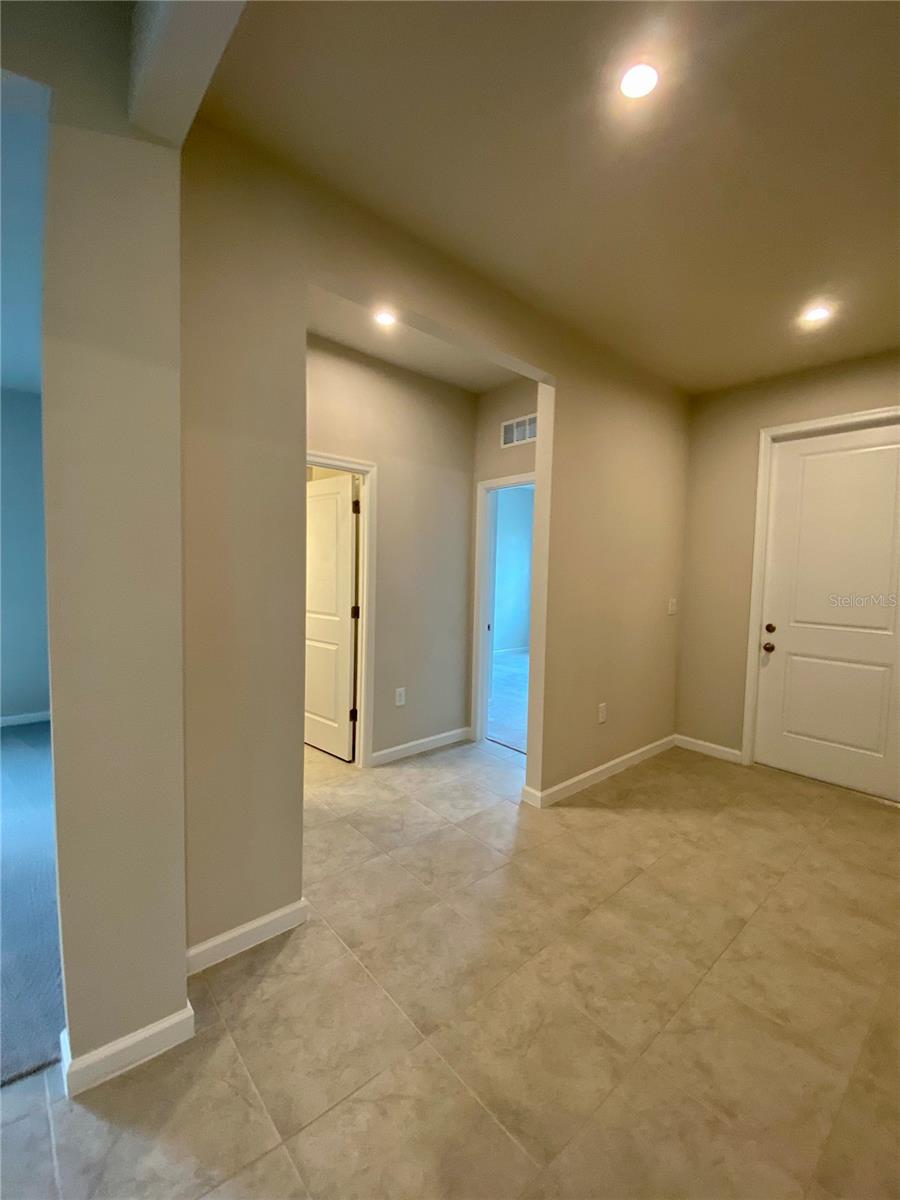 Image 20 of 36 For 18236 Hunters Meadow Walk