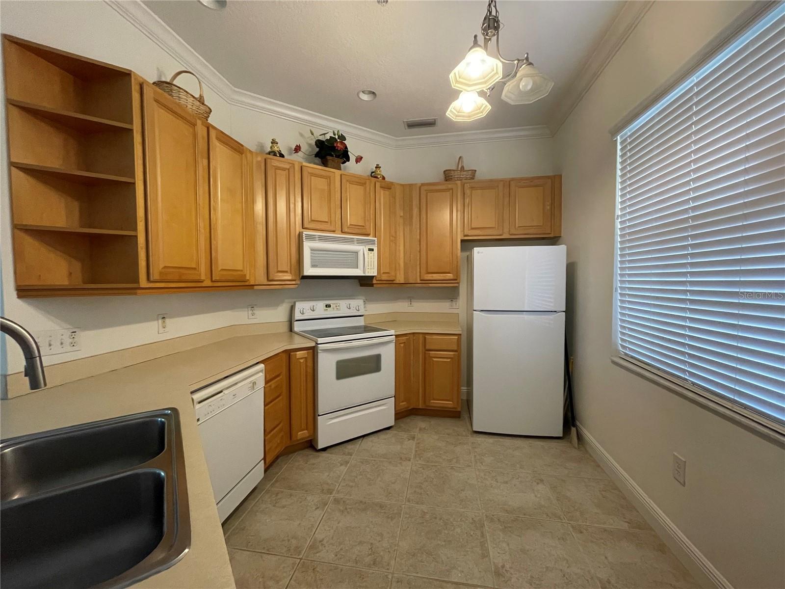 Image 5 of 16 For 6816 Dali Avenue 205