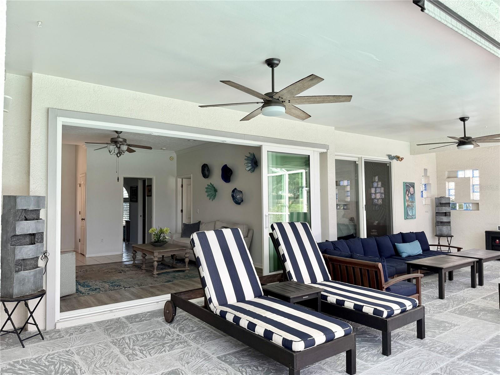 Listing photo id 44 for 6326 Queensway Dr