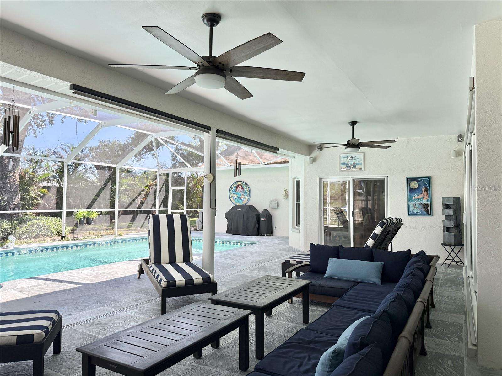 Listing photo id 46 for 6326 Queensway Dr