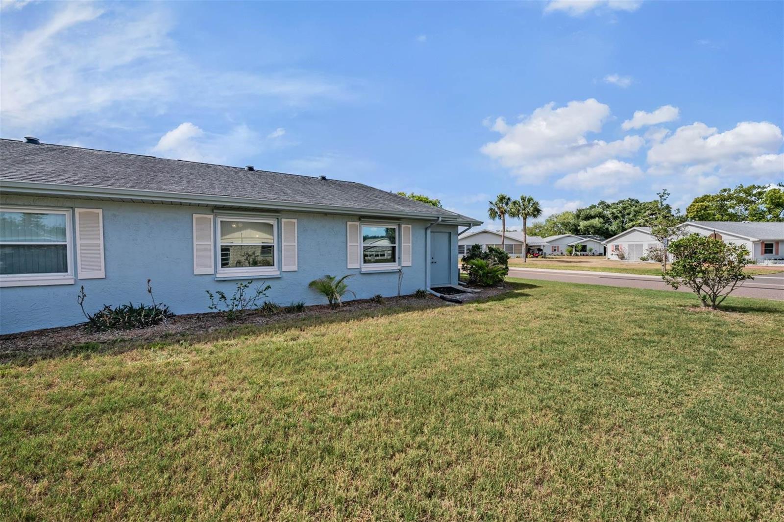 Image 31 of 46 For 214 Gloucester Boulevard