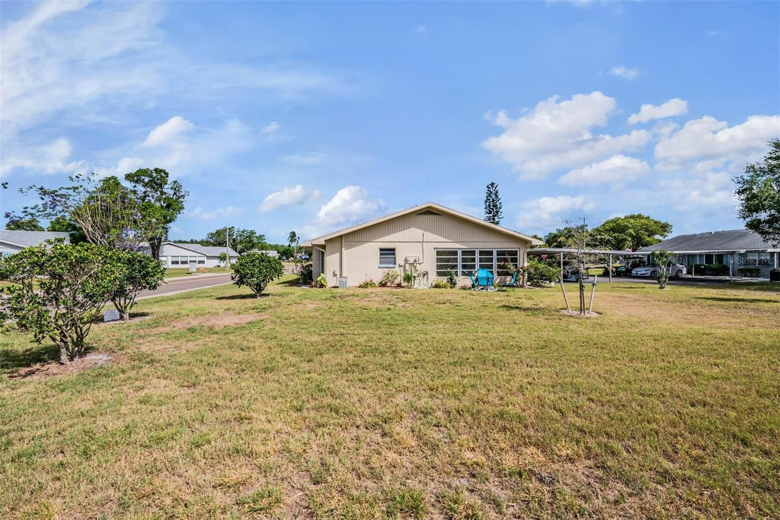 Image 32 of 46 For 214 Gloucester Boulevard