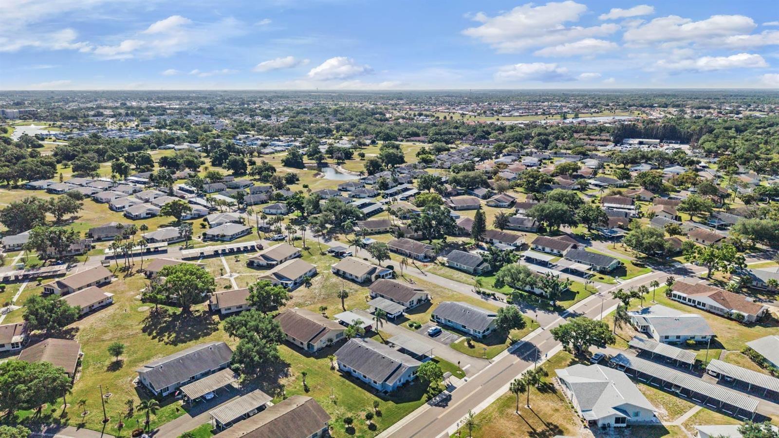 Image 35 of 46 For 214 Gloucester Boulevard