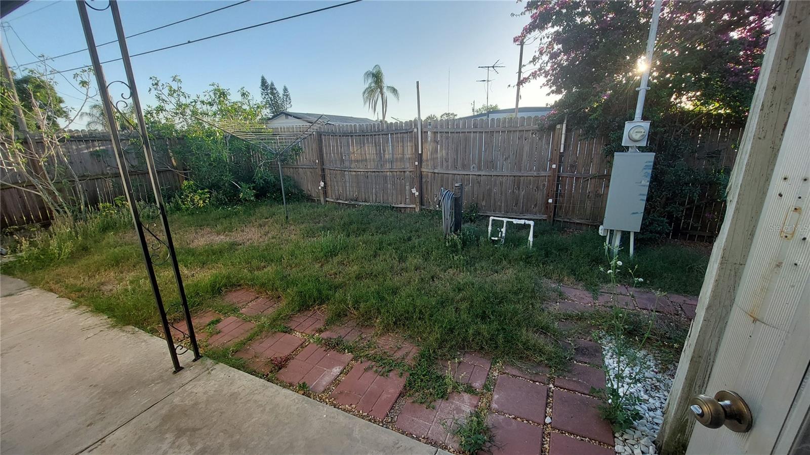 Image 17 of 18 For 2125 Kepner Drive