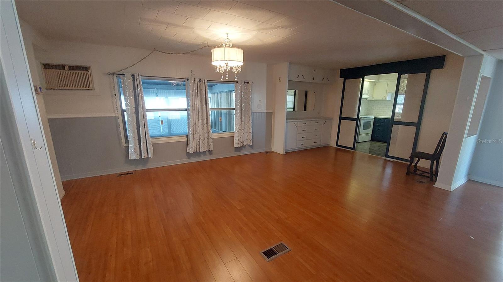 Image 5 of 18 For 2125 Kepner Drive