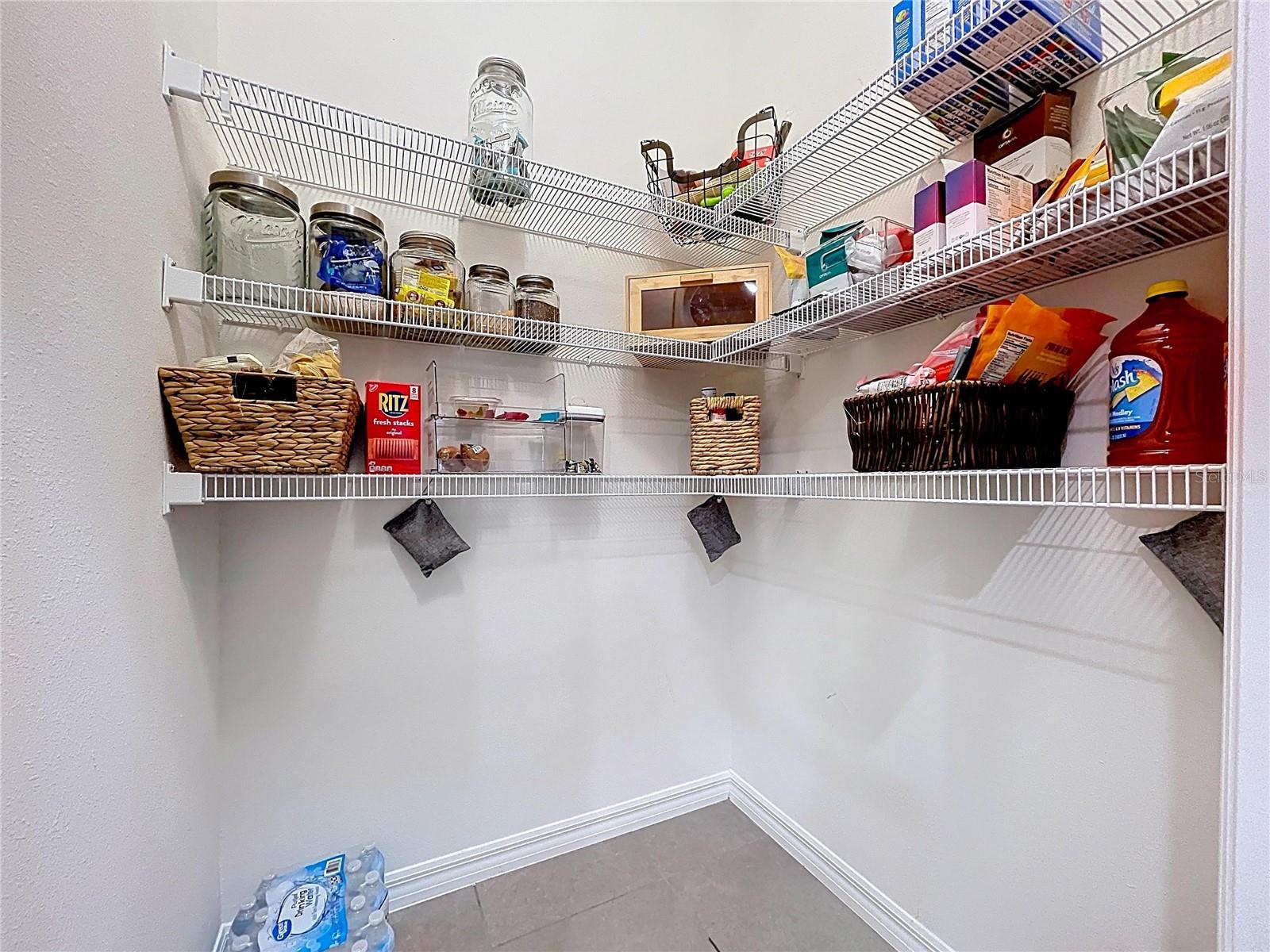 Image 16 of 39 For 3313 Pleasant Willow Court