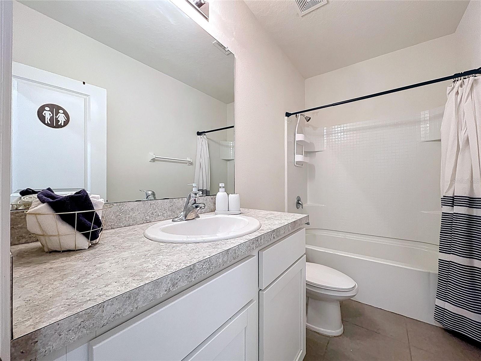 Image 25 of 39 For 3313 Pleasant Willow Court