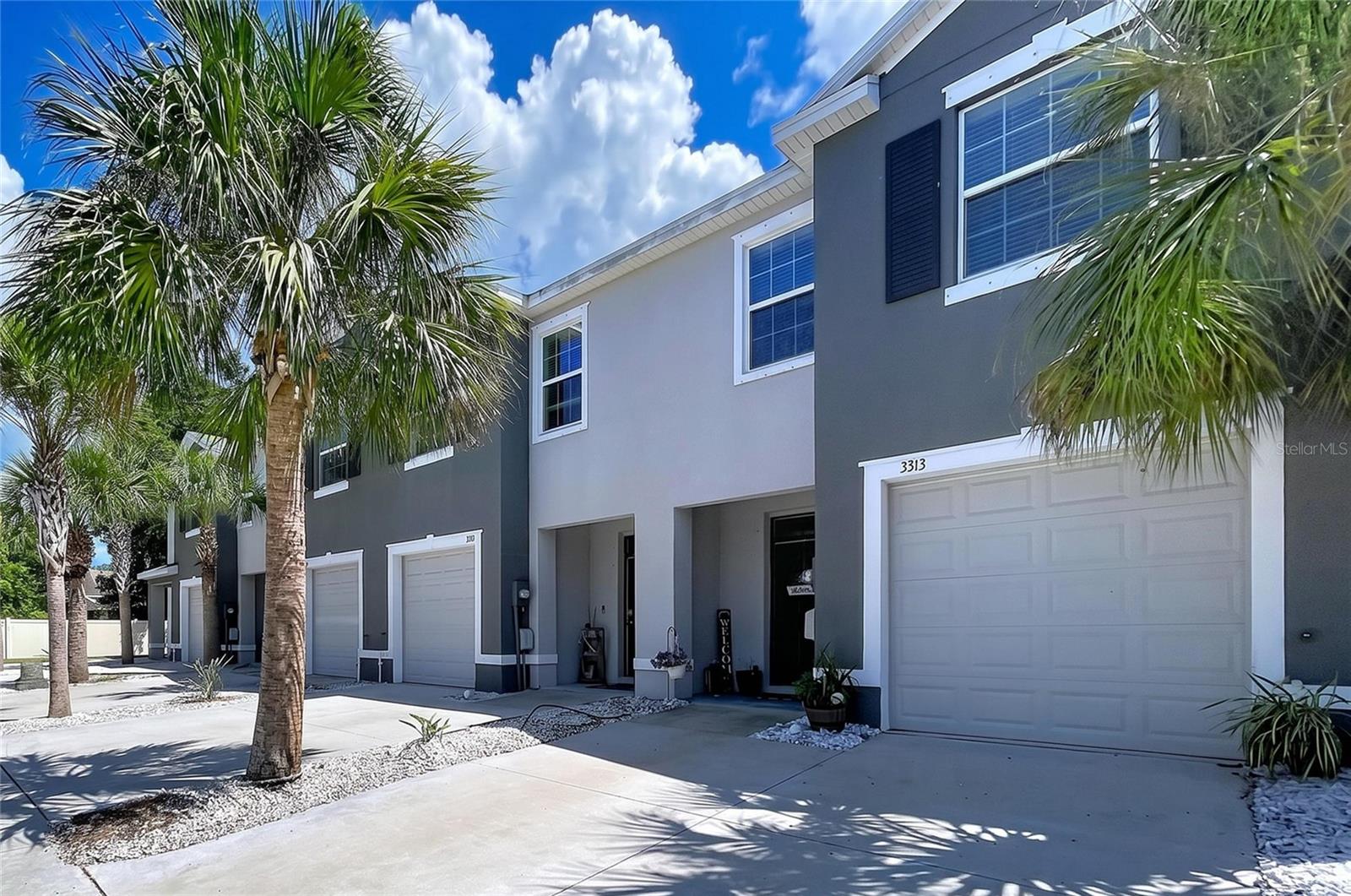 Image 3 of 39 For 3313 Pleasant Willow Court