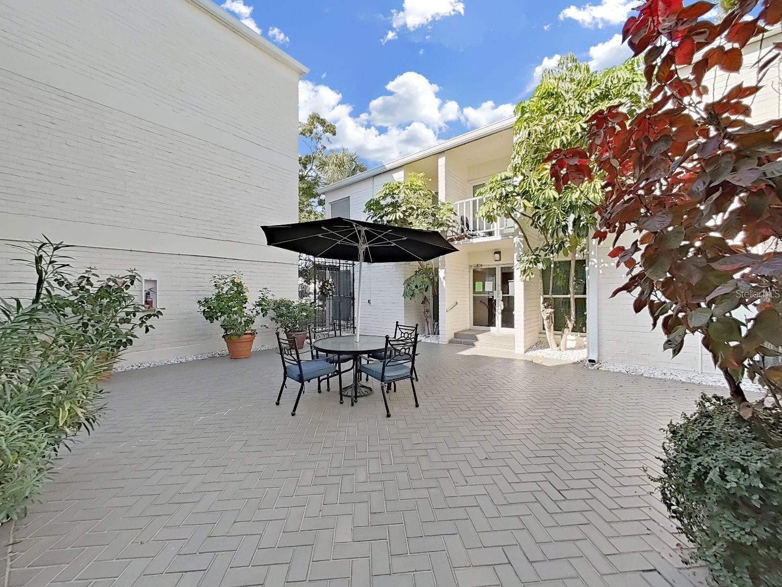 Image 25 of 31 For 3325 Bayshore Boulevard F36