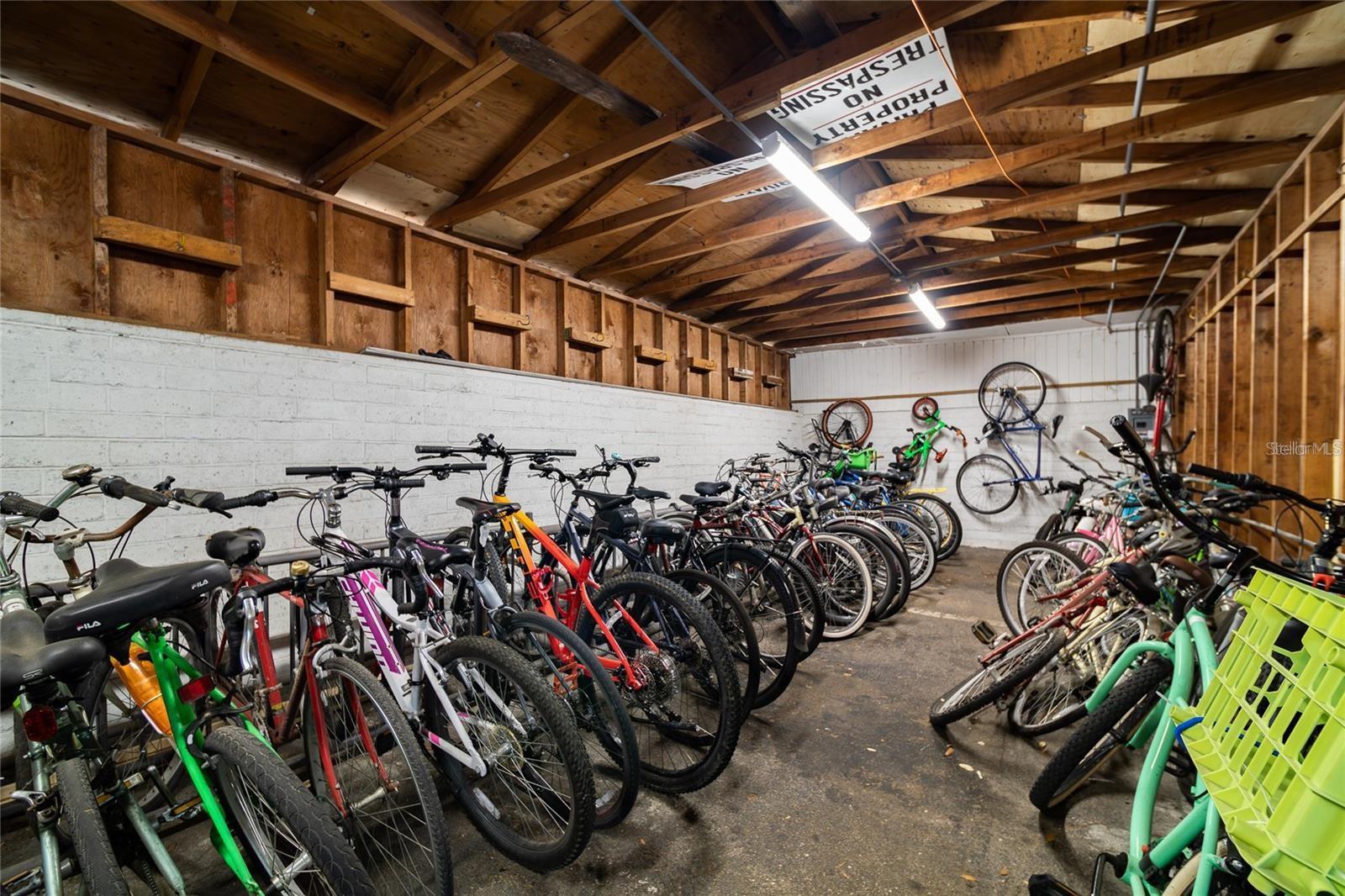 Image 29 of 31 For 3325 Bayshore Boulevard F36