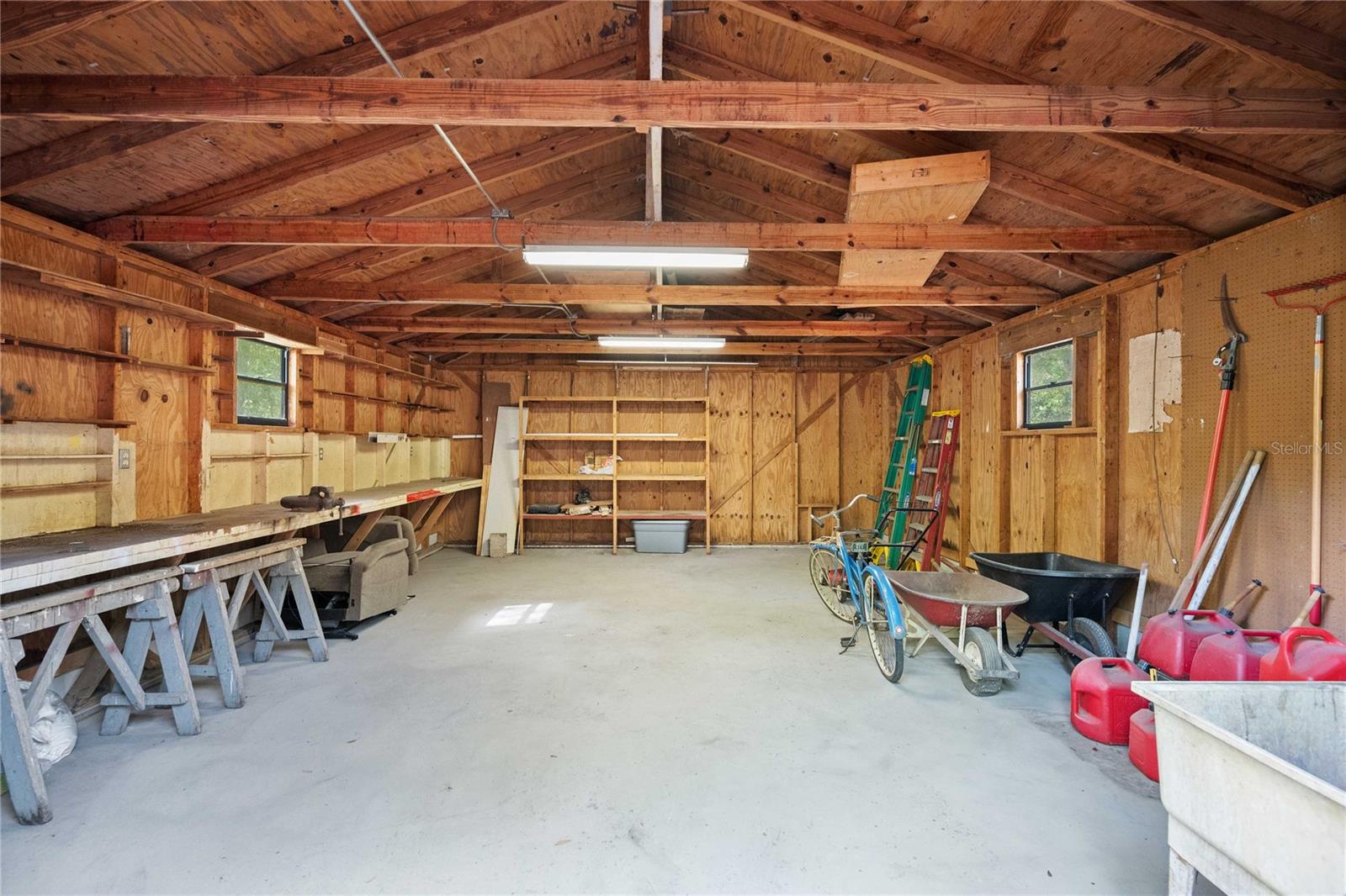 Image 35 of 51 For 35935 Lana Drive