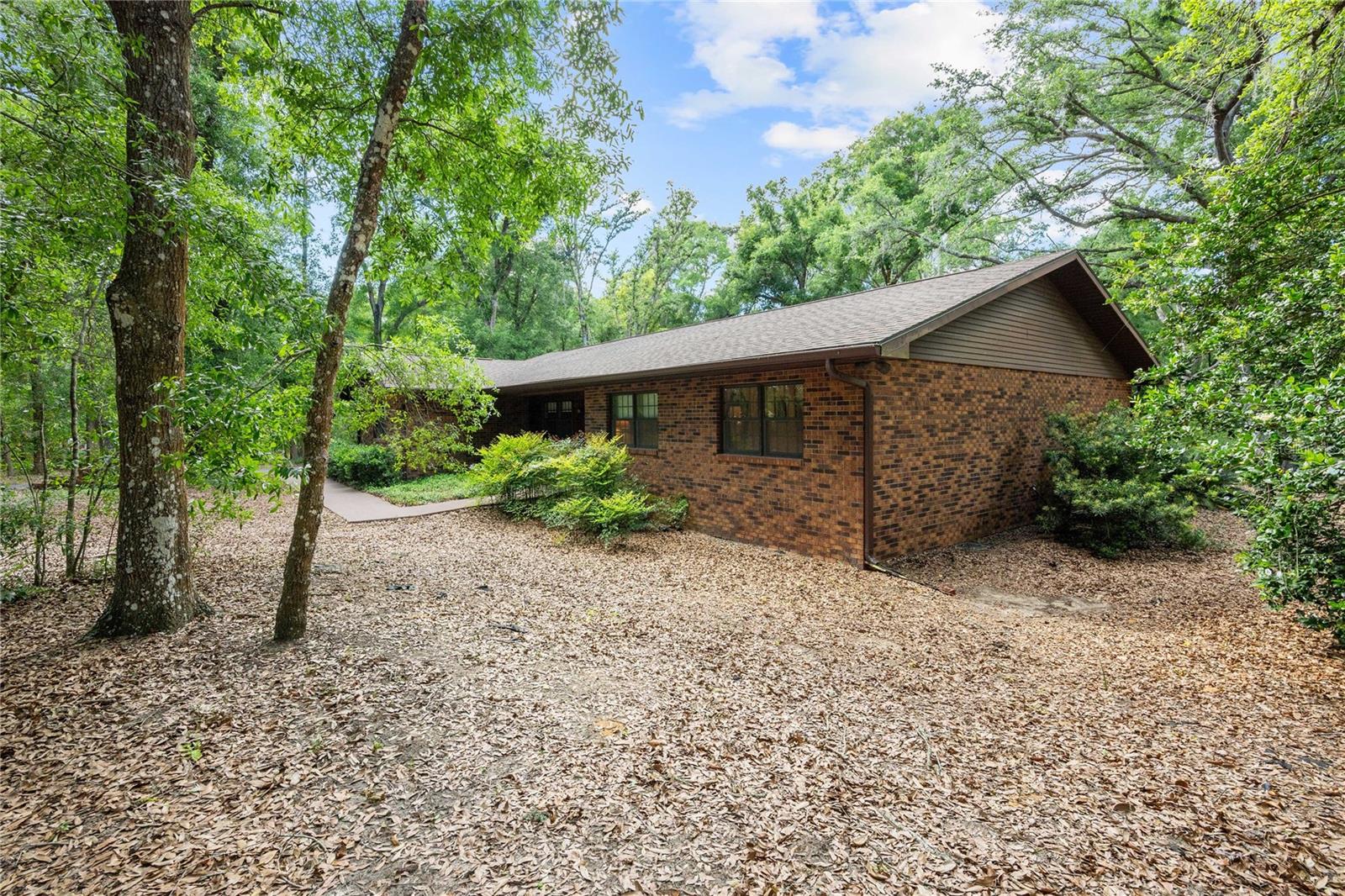 Image 36 of 51 For 35935 Lana Drive