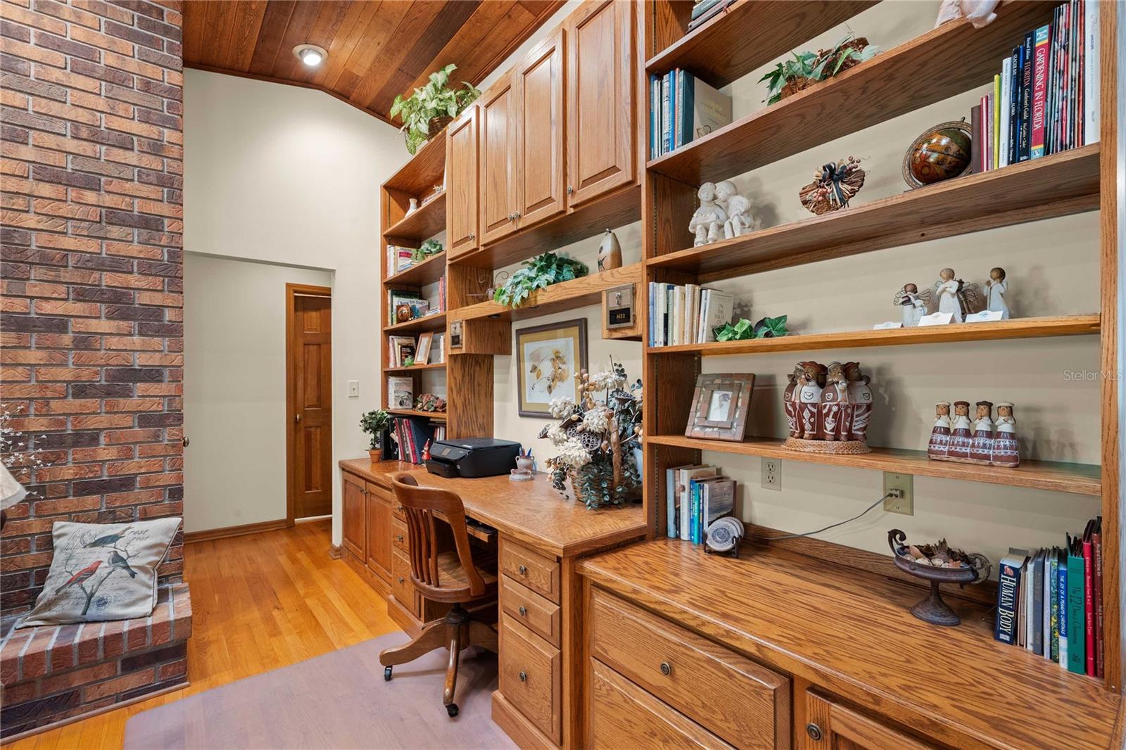 Image 6 of 51 For 35935 Lana Drive