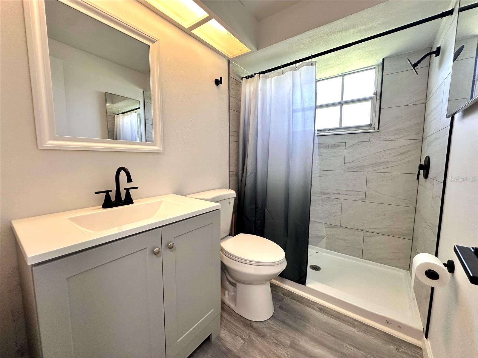 Image 16 of 37 For 4445 Rustic Drive D