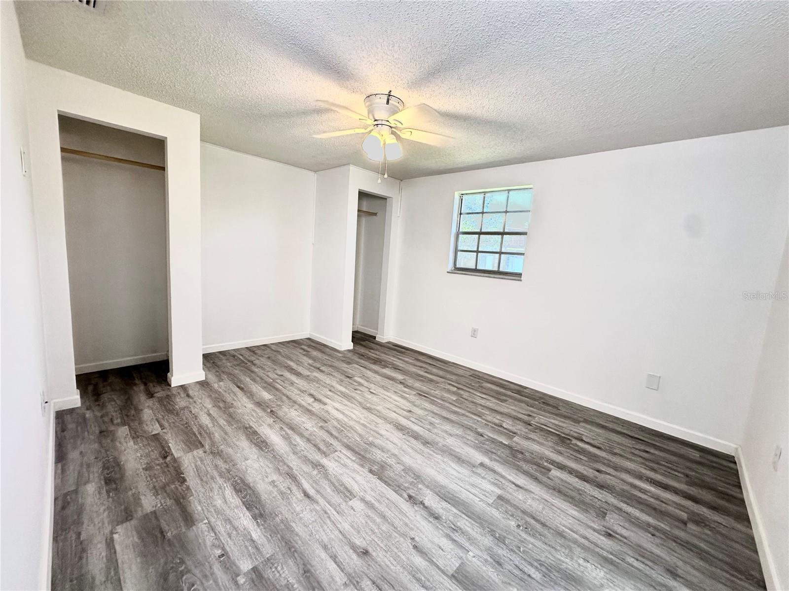 Image 18 of 37 For 4445 Rustic Drive D