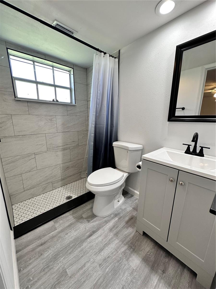 Image 22 of 37 For 4445 Rustic Drive D