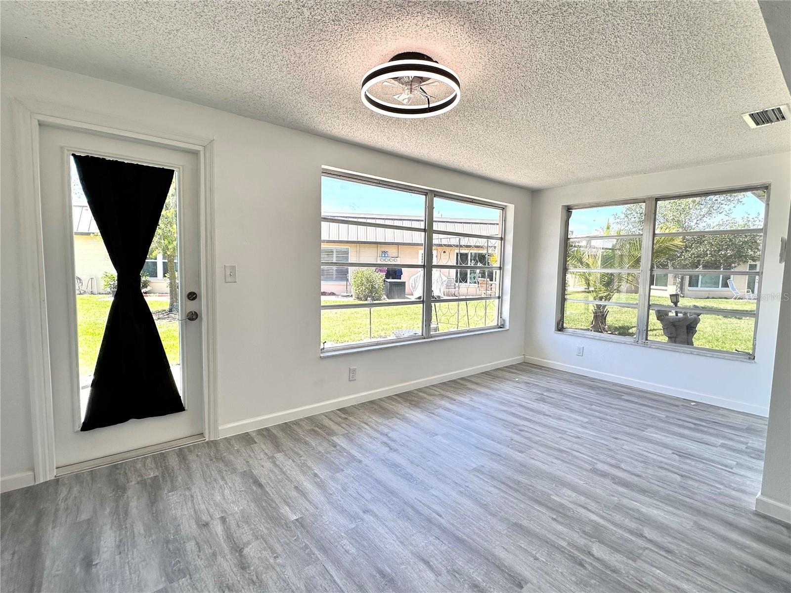 Image 24 of 37 For 4445 Rustic Drive D